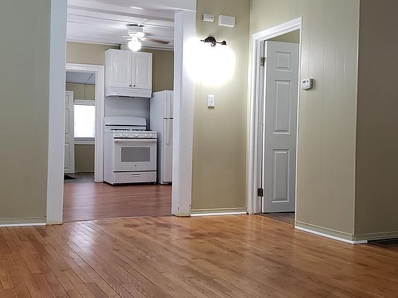 2nd image of 1031 McReynolds Ave NW