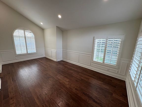 2nd image of 14722 Prairieview Cir