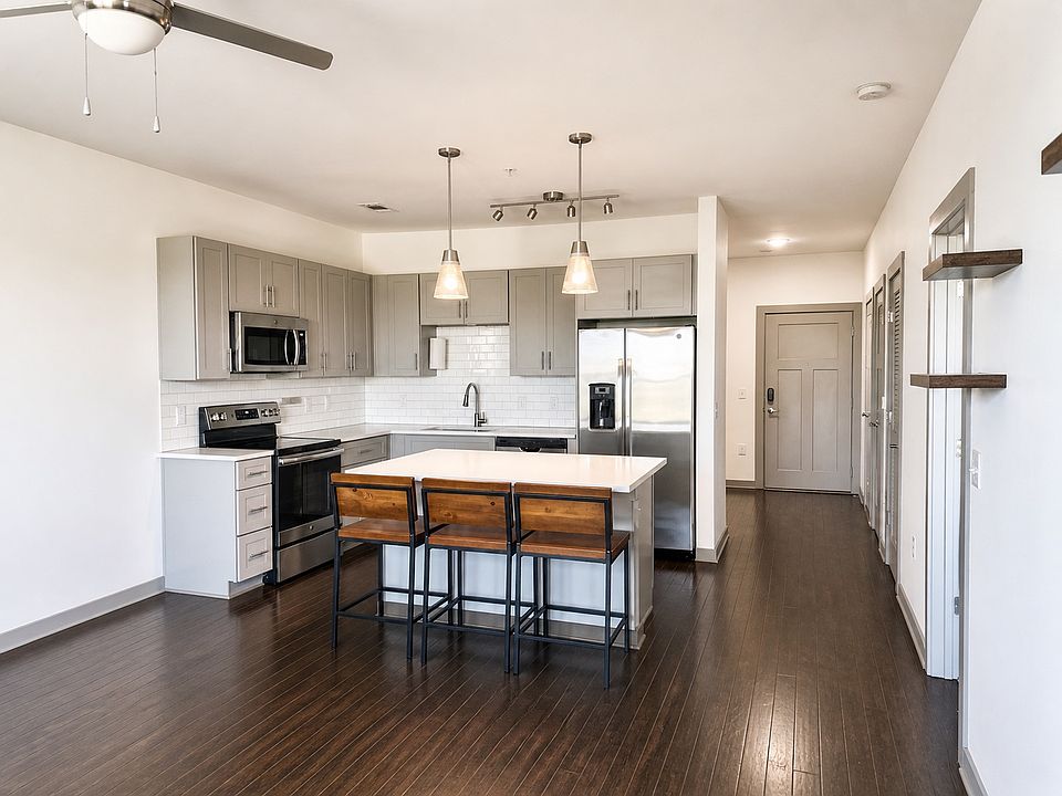 1st image of 1638 54th Ave N #327