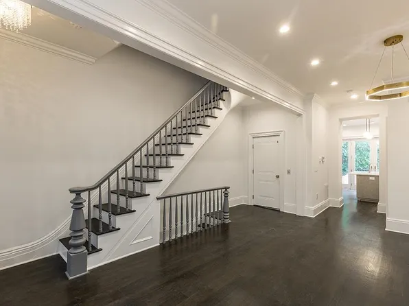 206 8th Street image 14 of 35