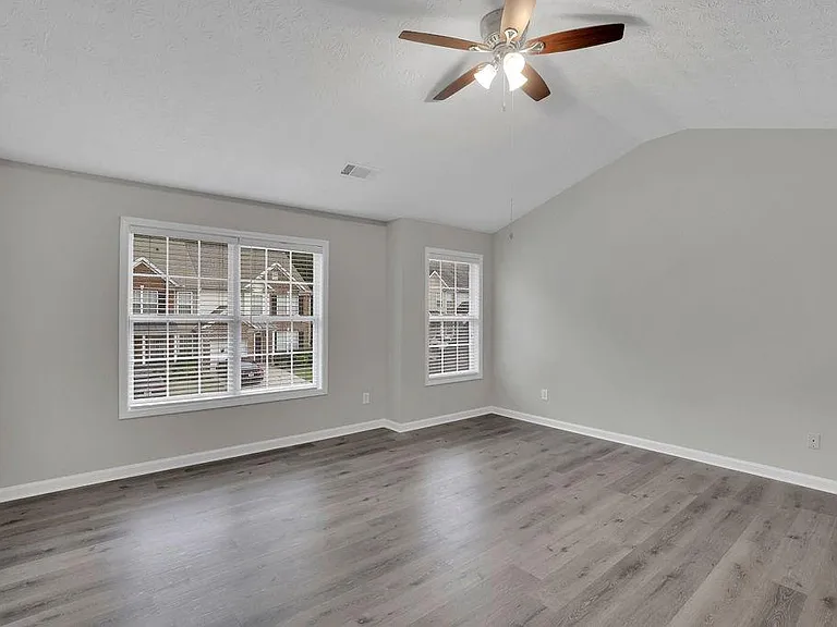 3081 Kentmere Dr — Photo 20