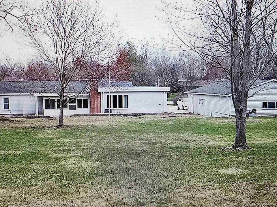 2nd image of 1801 Lilac Ln