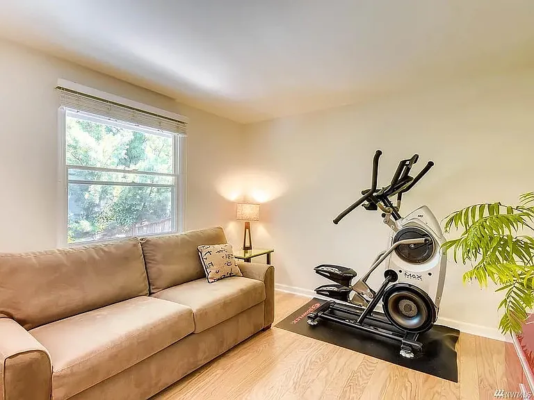 1420 Bellevue Way SE #4 — Photo 8