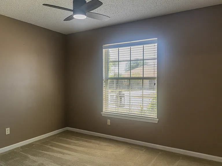 2034 Belhaven Dr — Photo 12