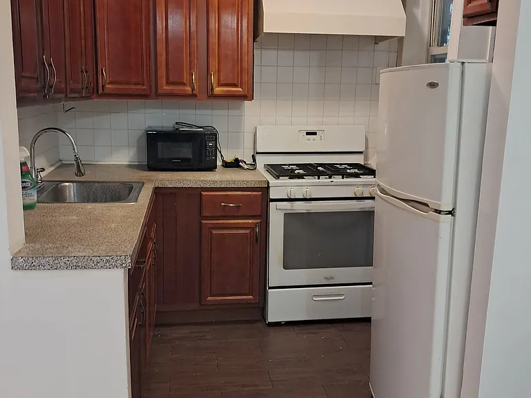 11 Mackay Pl #1 — Photo 2