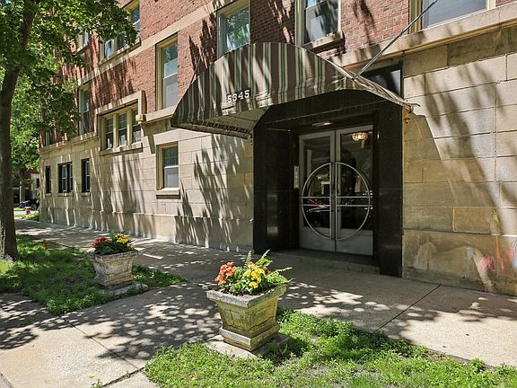 2nd image of 5345 S Hyde Park Blvd APT 3