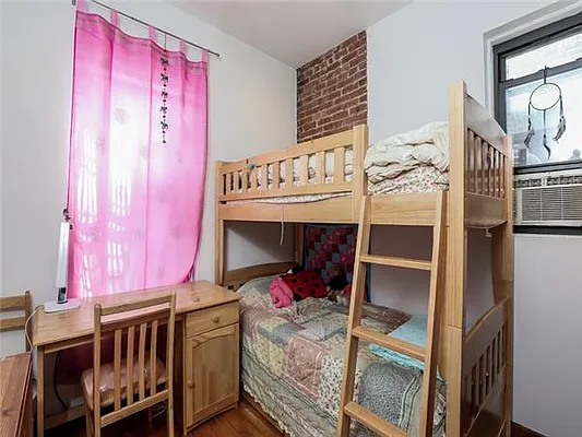 Sold by Avenue Sotheby's International Realty | media 23