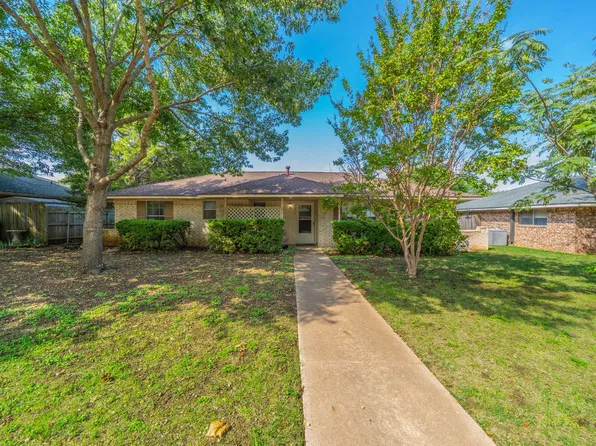 1517 Meadow Ct, Midlothian, TX 76065