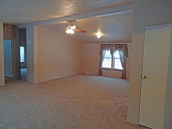 4th image of 240 Lake Park Ln