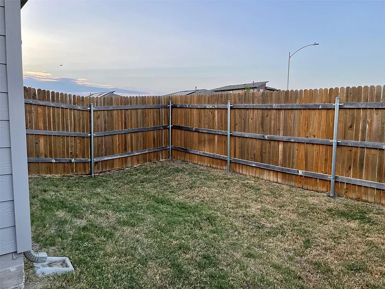 14013 Heywood Dr — Photo 27