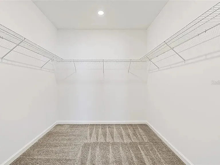 3334 Laurent Loop — Photo 12