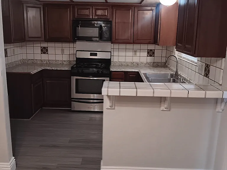 1354 W Avenue J4 — Photo 5