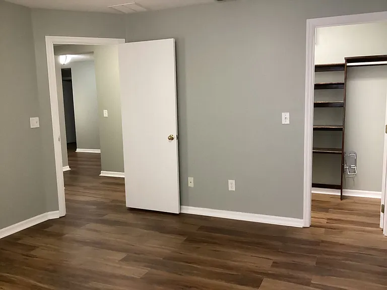 15305 Galbi Dr — Photo 16