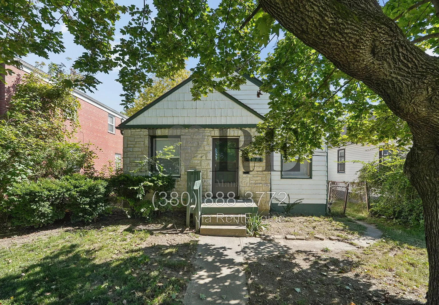 2 bed, 1.0 bath, 823 sqft, $1,195 — Photo 2
