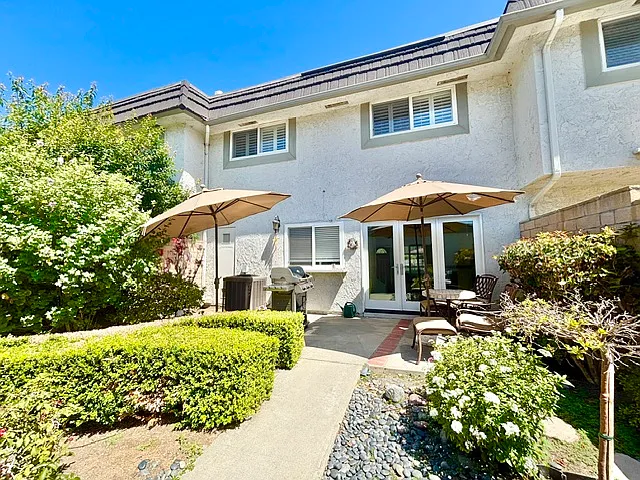5035 Hampton Ct — Photo 22