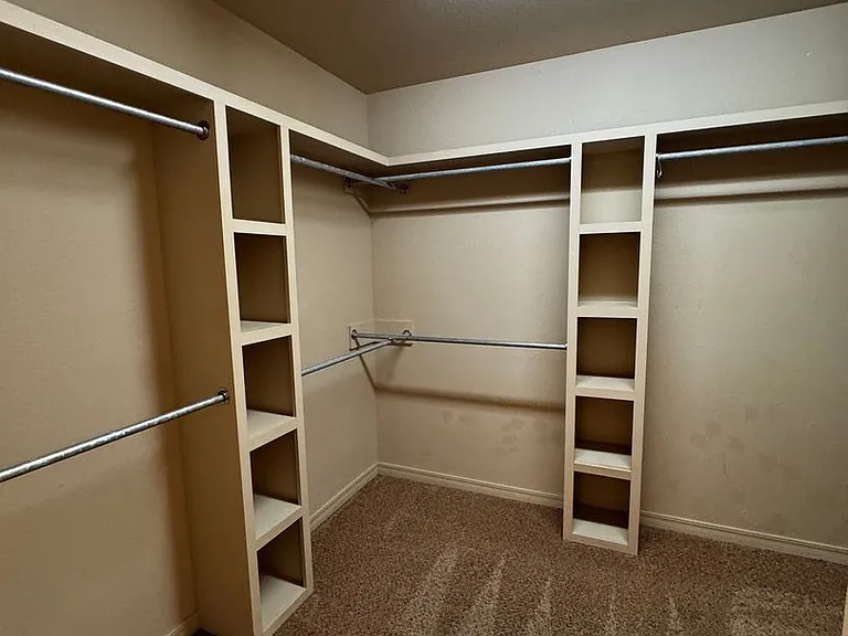 4517 S Roberts St — Photo 18