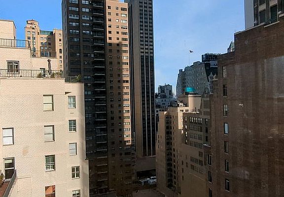 4th image of 60 W 57th St APT 20d
