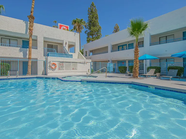 The Molino Apartments — Photo 10