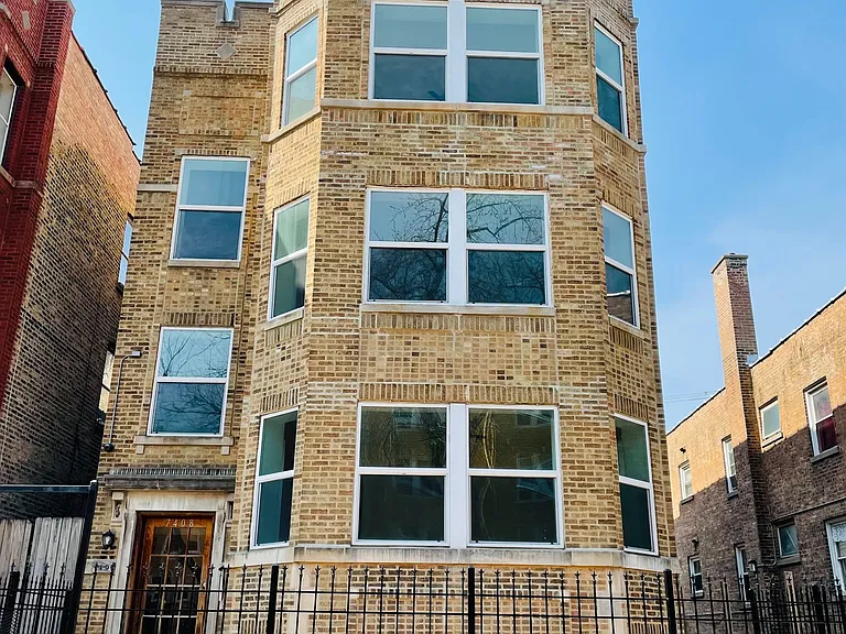 7408 N Hoyne Ave #3 — Photo 2