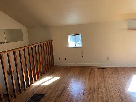 3rd image of 45 1/2 Locust St