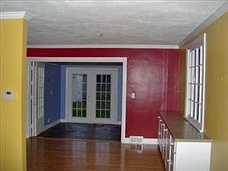 5th image of 667 Ottillia St SE