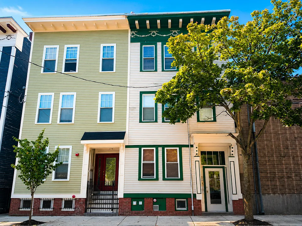 177 W 5th St #2