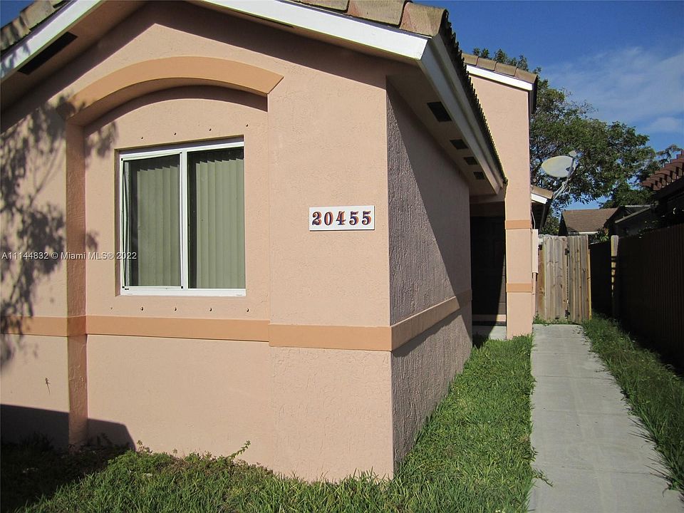 1st image of 20455 SW 93rd Ave #20455