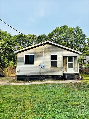 1745 W Hancock Ave Photo 1