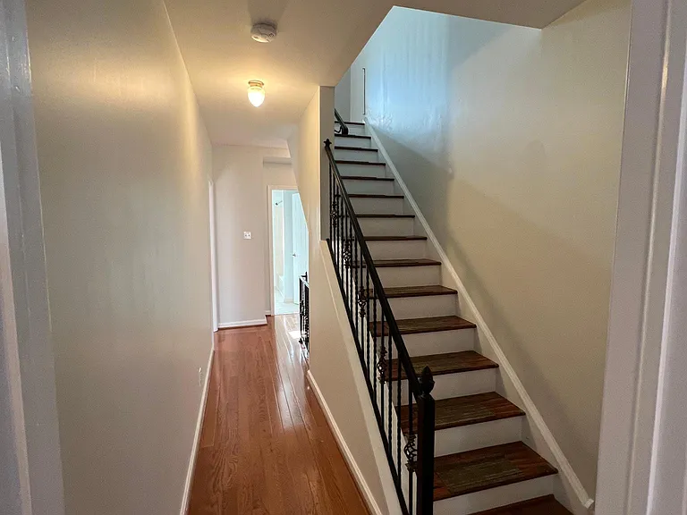 712 S 18th St — Photo 13