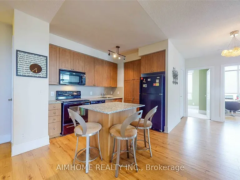 330 Burnhamthorpe Rd W #2907 — Photo 8