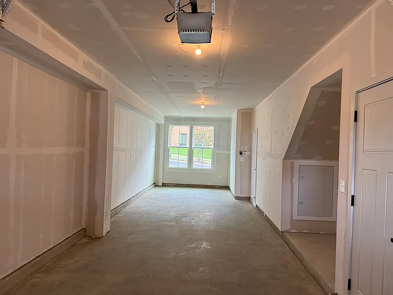 Tandem Garage