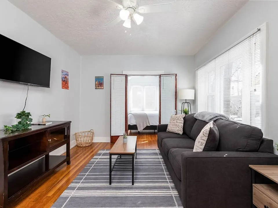 431 N 1st Ave #ID1597556P