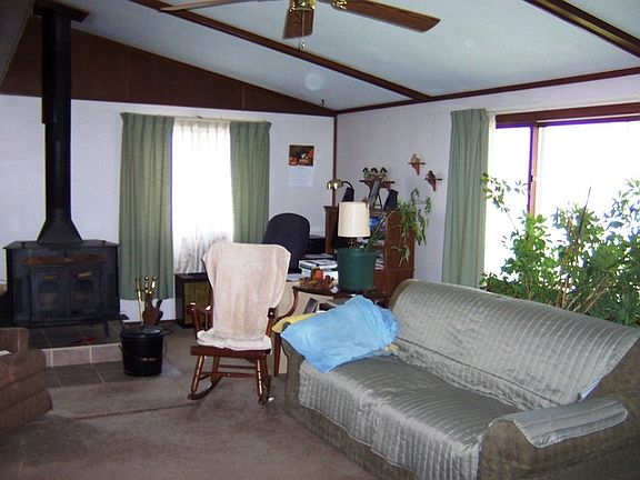 5th image of 10 Wellington Dr