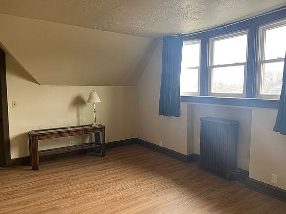 2nd image of 511 N 2nd St #11