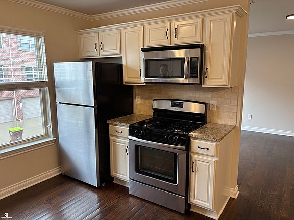 4th image of 13113 Woodridge Cir #7