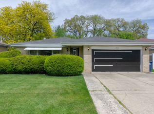 2452 Seminary Ave, Des Plaines, IL 60016