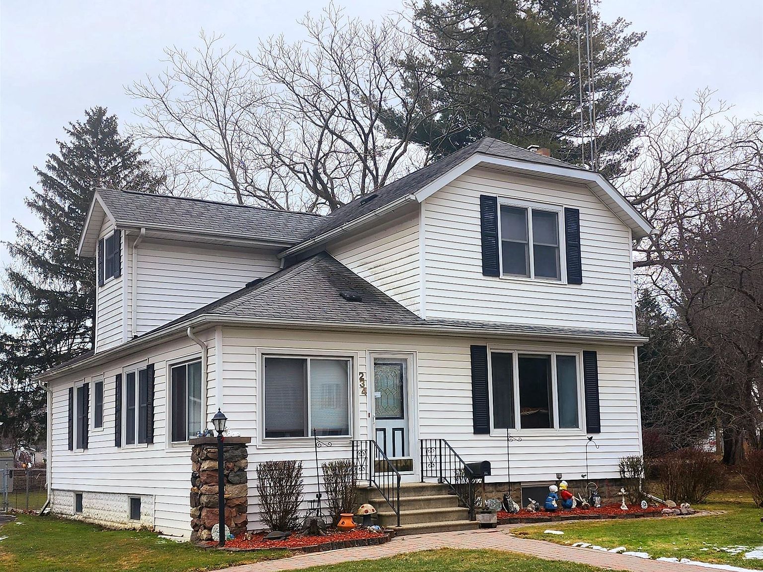 234 N Howard Ave, Croswell, MI 48422 | Zillow