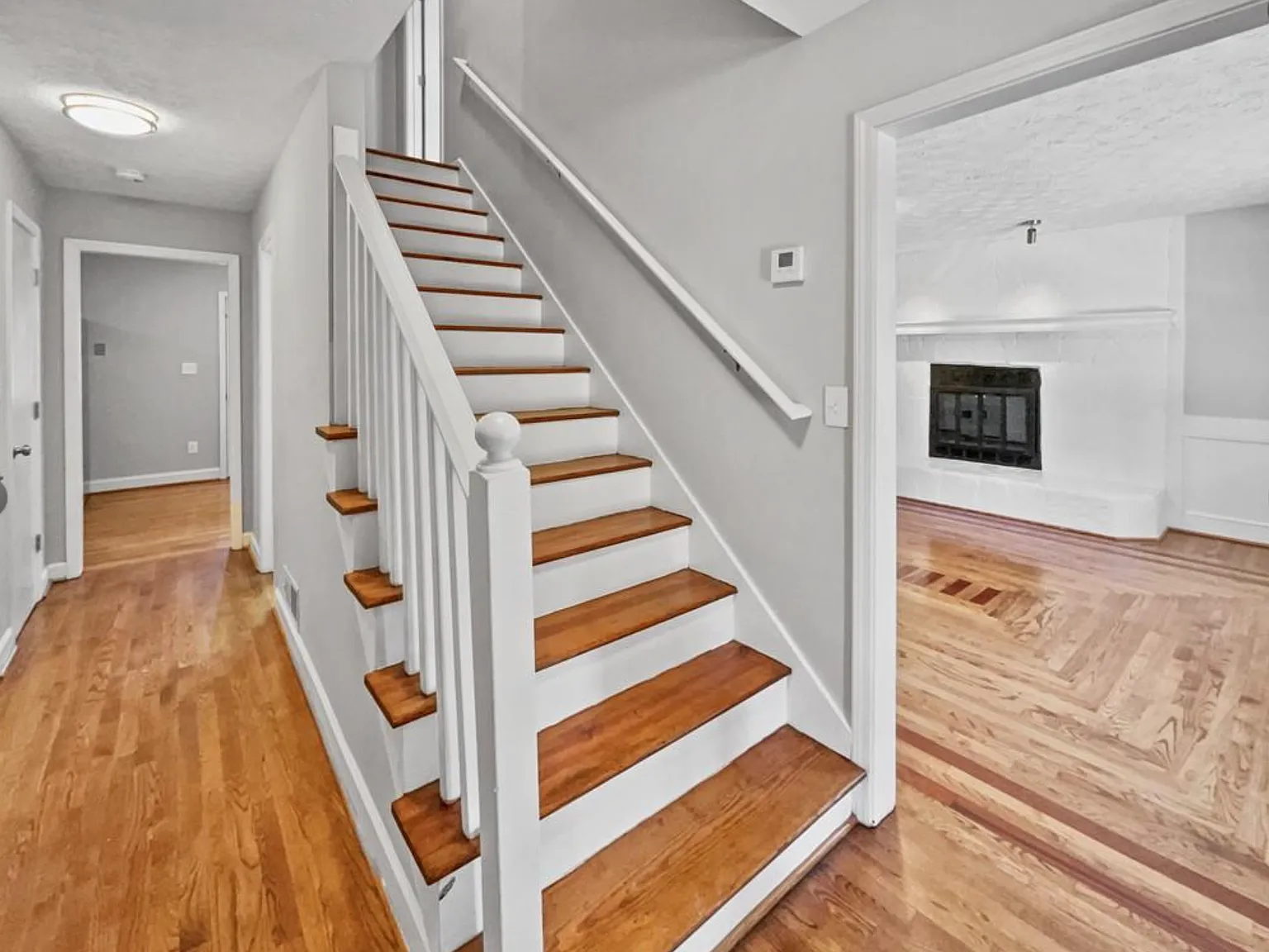 3 bed, 1836 sqft, $2,400 — Photo 4