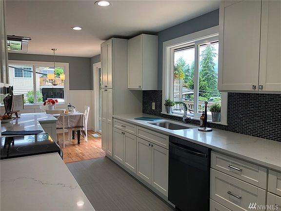 3rd image of 18404 24th Ave NE