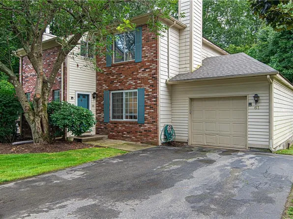 61 Governors Hl #571, West Warwick, RI 02893