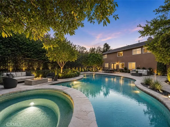 22262 Trinity Pl, Santa Clarita, CA 91390