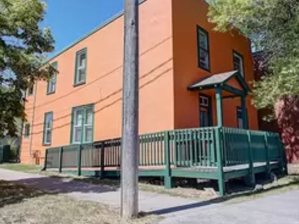 1st image of 245 E Alder St #2