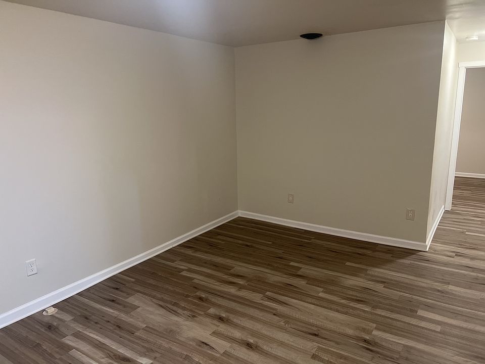 1st image of 153 Holland Ave APT B