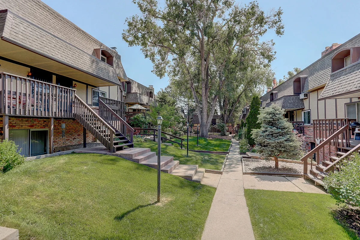 Quiet and well maintained complex - 8060 W 9th Ave #101