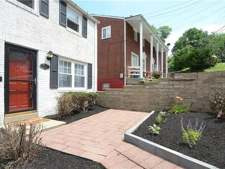 799B Cooke Dr — Photo 1