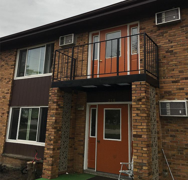 1st image of 219 W Waupun St APT 2