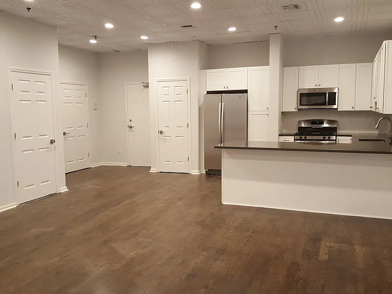 331 Bloomfield Ave — Photo 27