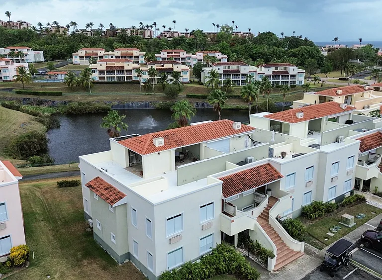 180 Palmas Dr — Photo 45
