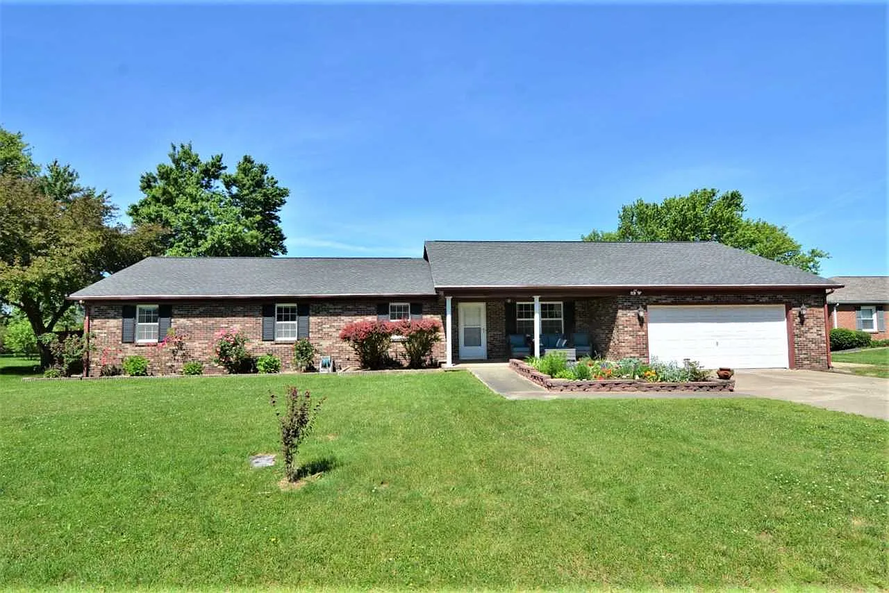 715 N Kennedy Dr photo 1