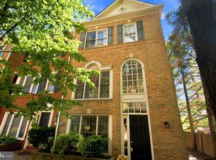 1146 N Vernon St, Arlington, VA 22201